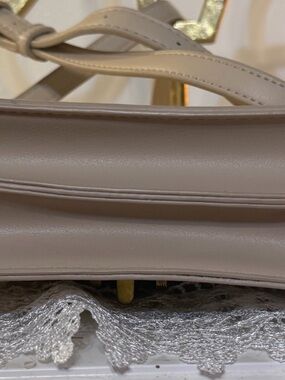 Minimalist Neutral Crossbody Bag in Beige